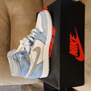 Air Jordan 1 retro high OG hyper royal/white